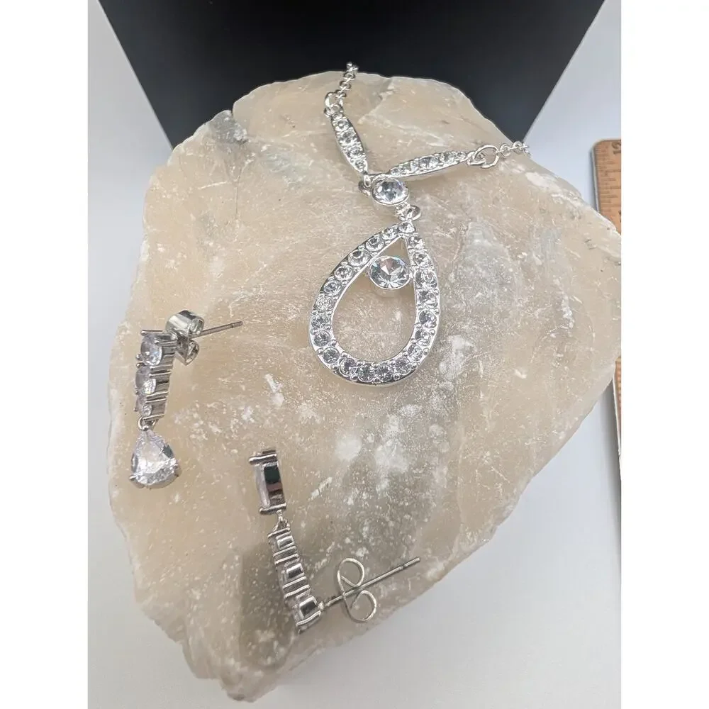 Elegant Silver Tone Teardrop Clear CZ Dangle Necklace & Earring Set Bridal Prom